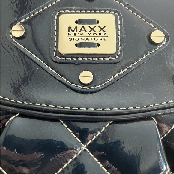 Maxx New York Signature handbags 👜 - Picture 13 of 16